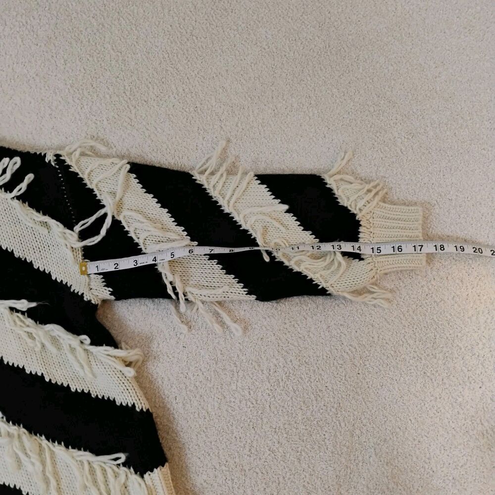 Black & White Candy Cane Striped Knit Sweater Fringe Turtleneck Beatnik Paris Xs - Picture 7 of 9
